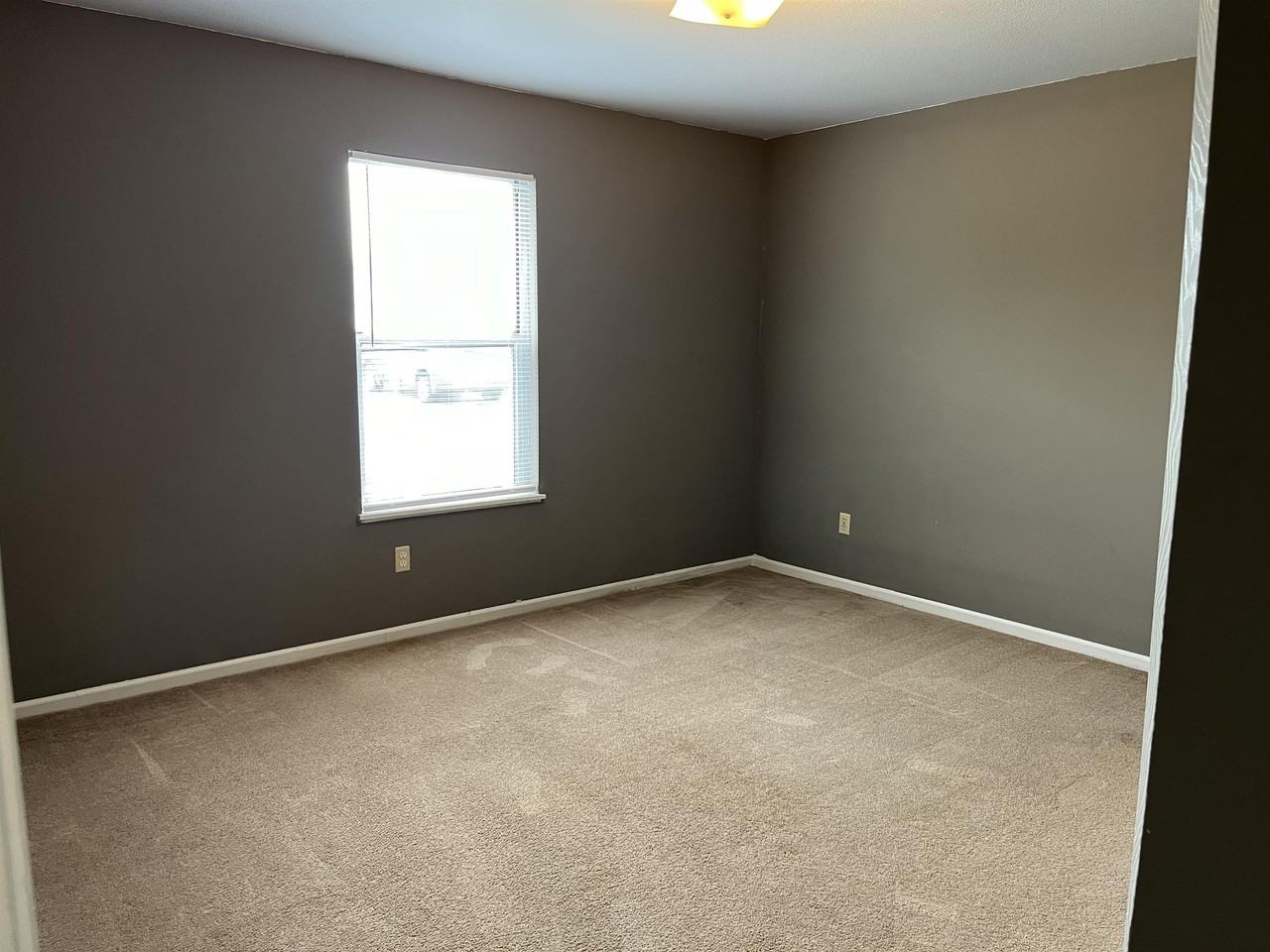 320 Stratford Way #2 - Photo 7 of 8