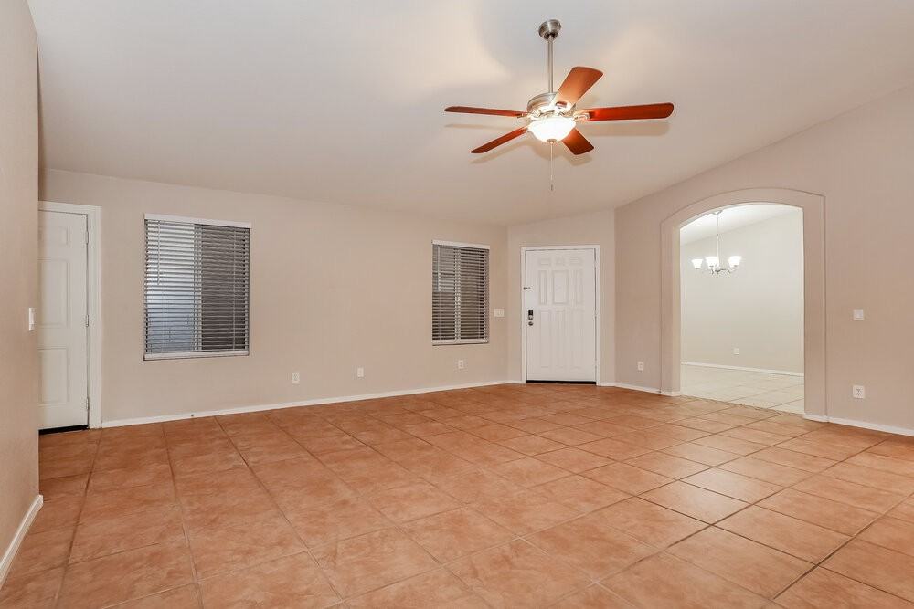 118 W Tumbleweed Ct - Photo 4 of 16