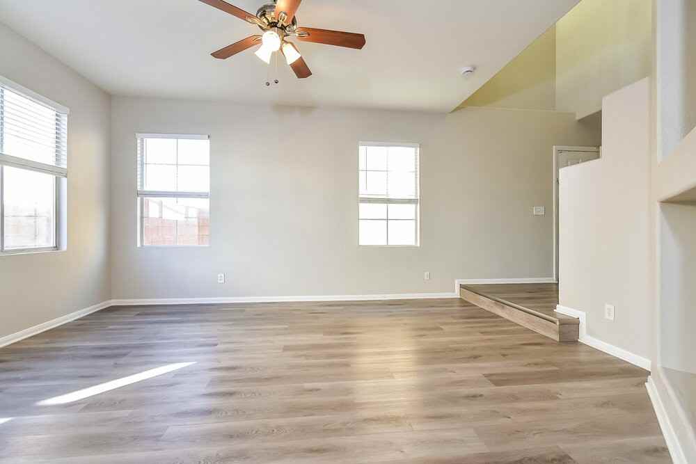 4950 Attitude Court - Photo 5 of 17