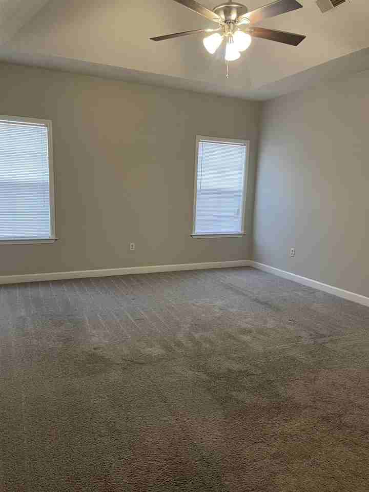 10230 Adikson Dr - Photo 4 of 24