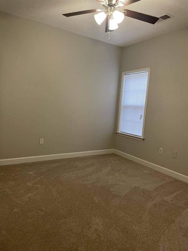 10230 Adikson Dr - Photo 6 of 24