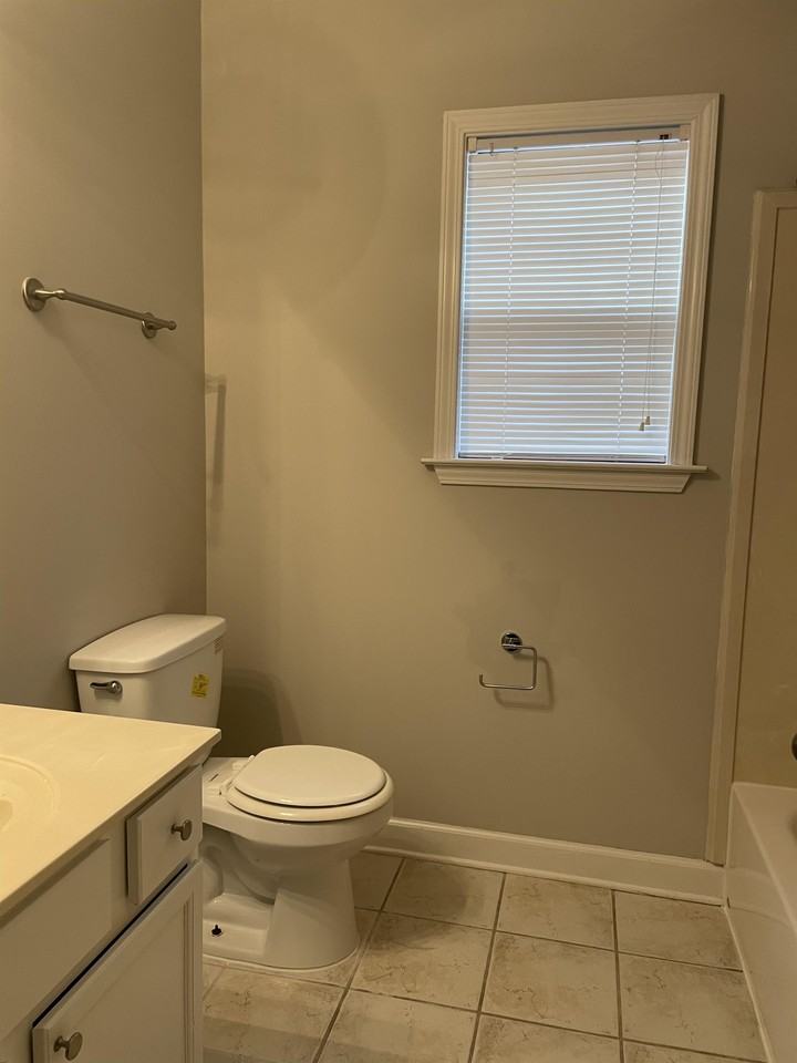 10230 Adikson Dr - Photo 5 of 24