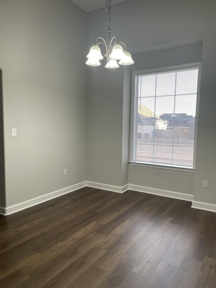 10230 Adikson Dr - Photo 2 of 24