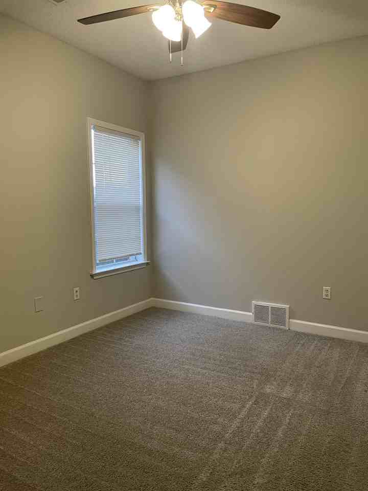 10230 Adikson Dr - Photo 4 of 24