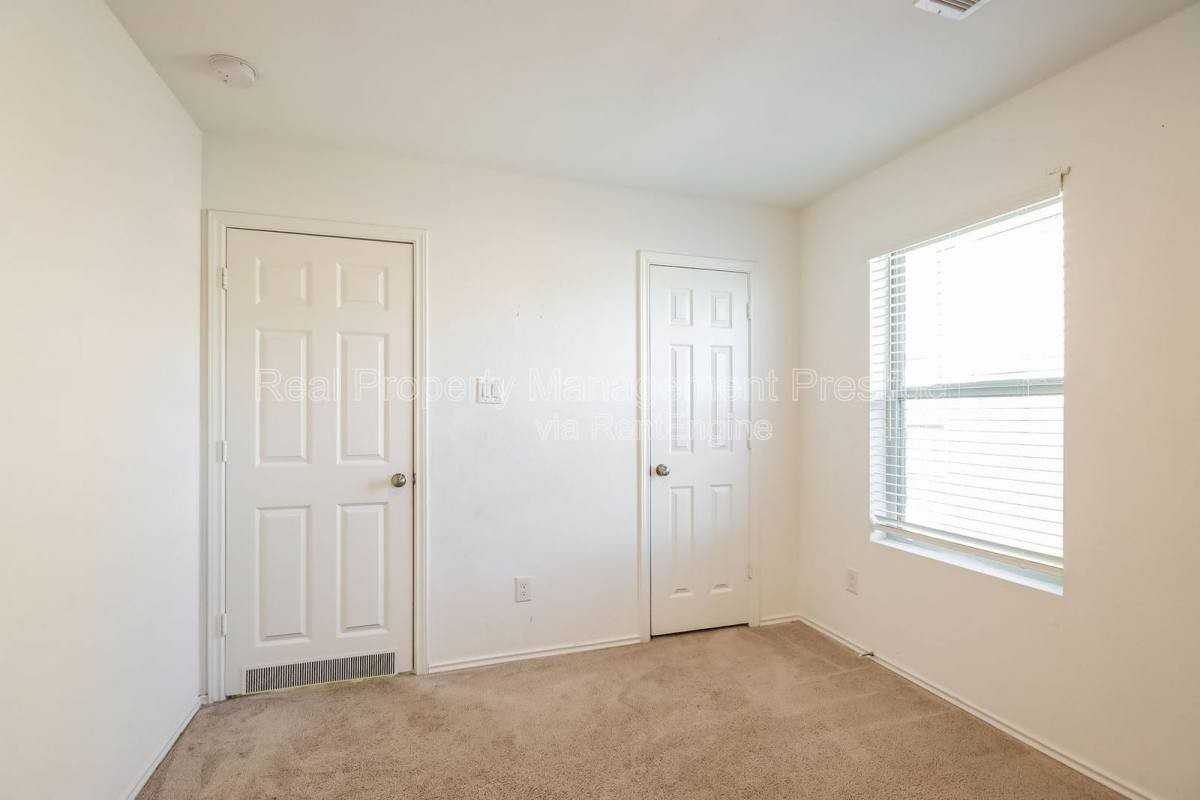 8707 Wooster Trails Dr - Photo 2 of 10