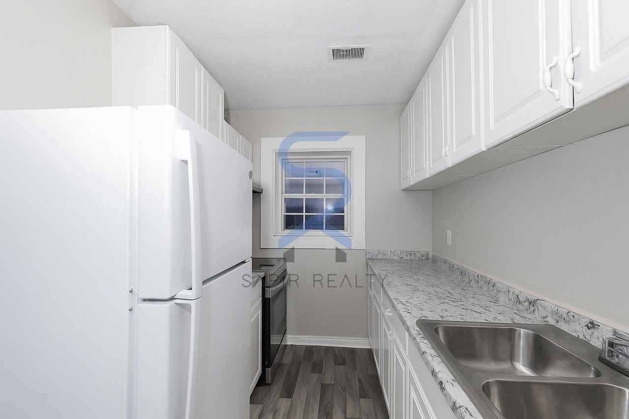 1056 Grant Way Se - Photo 7 of 19