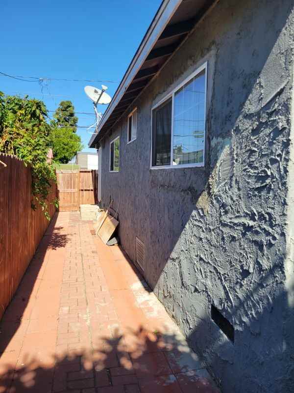 3534 W 139th St - Photo 2 of 8