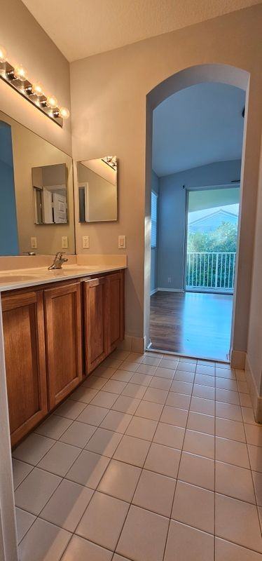 3078 Laurel Ridge Cir - Photo 4 of 11