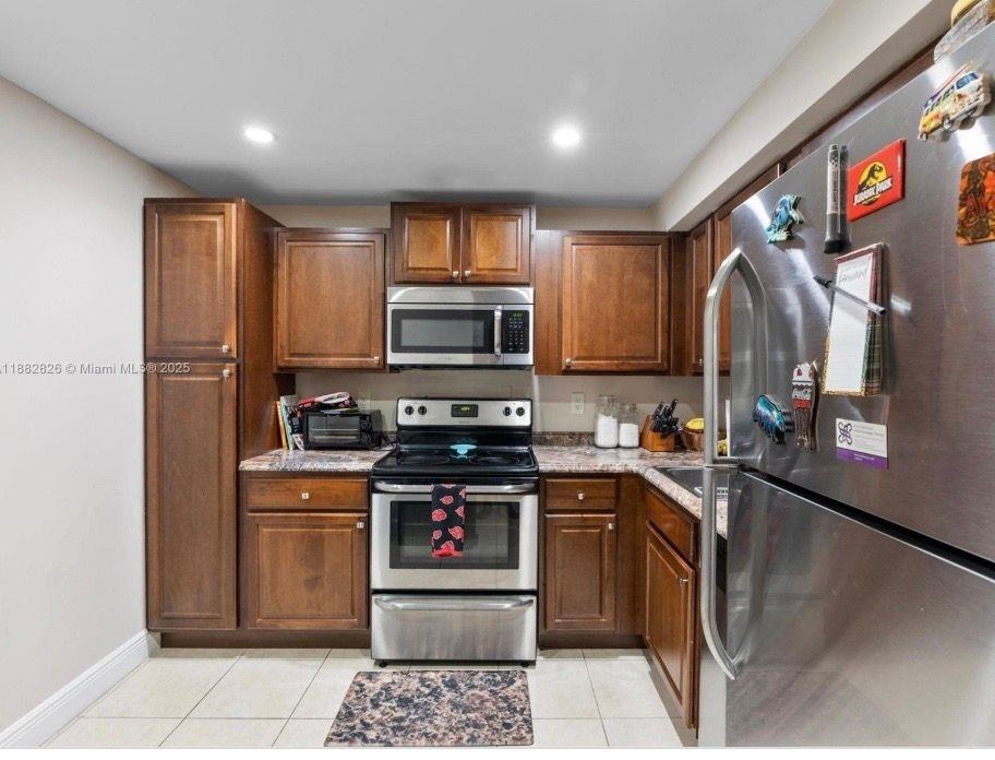 8401 W Sample Rd ##28 - Photo 2 of 14