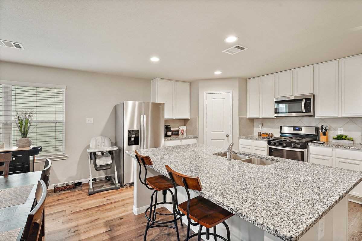 3242 Alberelli Dr - Photo 7 of 27