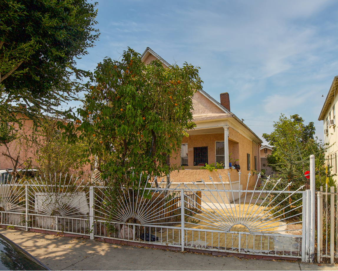 1352 E 21st St - Photo 3 of 10