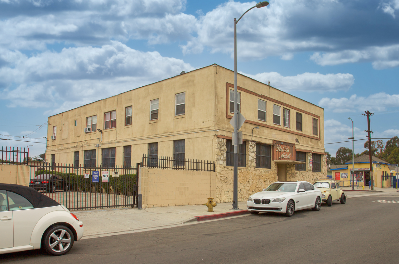 256 W 117th St - Photo 4 of 4