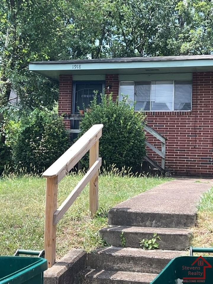 1918 Ivy Street - Photo 2 of 20