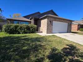 featured image of 1100 Primrose Dr