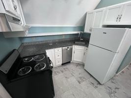 featured image of 410 N State St #5