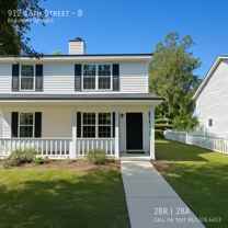 912 16th St #B - Photo 1 of 1