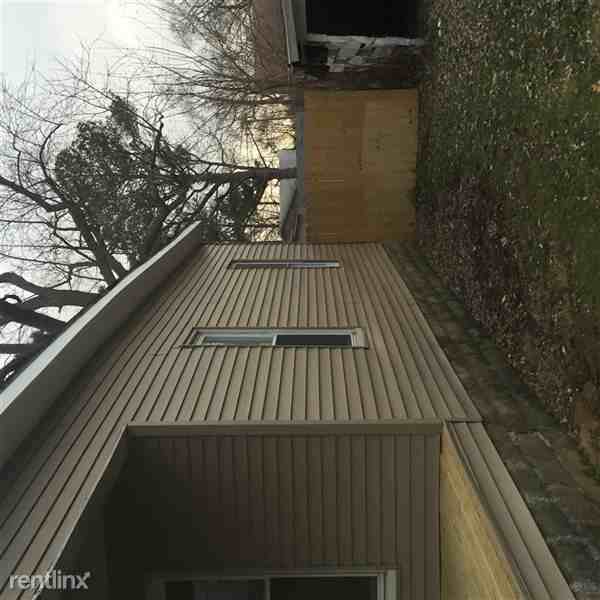 1013 S 13th St - Photo 2 of 12