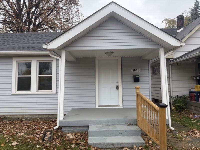 1615 Lawton Avenue - Photo 3 of 16