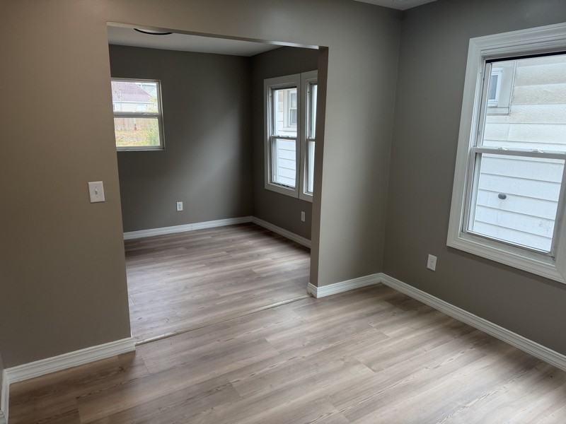 1615 Lawton Avenue - Photo 5 of 16