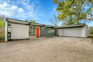 featured image of 1912 Old Briar Rd