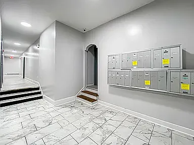 5800 N 16th St #10 - Photo 7 of 16