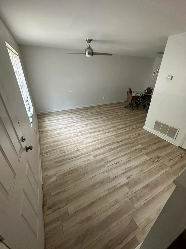 283 Flagstone Way #283 - Photo 2 of 9