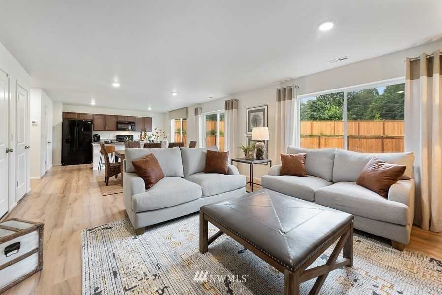 1022 91st Ave Se #NA - Photo 2 of 12