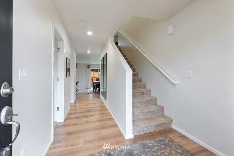 1022 91st Ave Se #NA - Photo 3 of 12