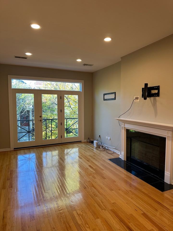 3739 North Kenmore Avenue #2 - Photo 3 of 23