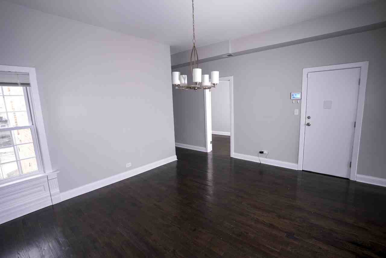 2709 W Haddon Ave #3 - Photo 2 of 10