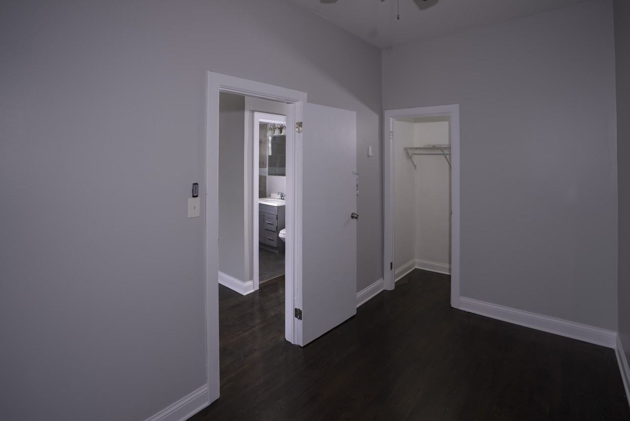 2709 W Haddon Ave #3 - Photo 3 of 10