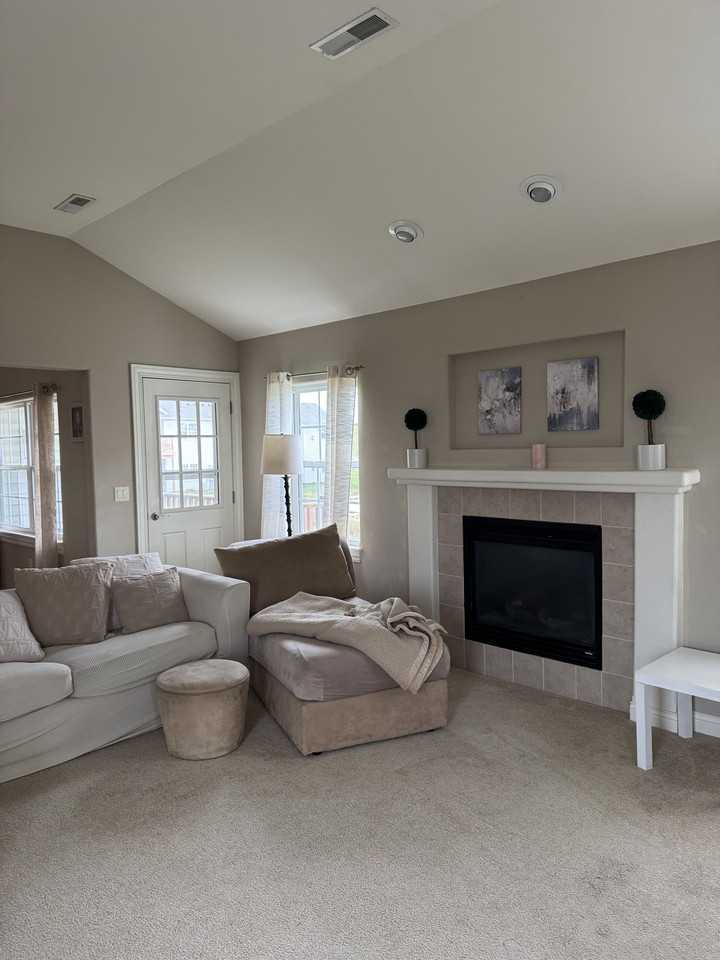 1850 Stoney Ln #419 - Photo 3 of 16