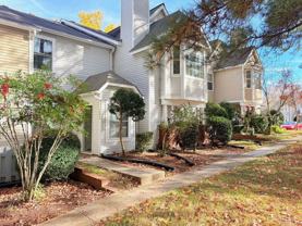 105 Stratford Dr Apt H #Apt H - Photo 1 of 1