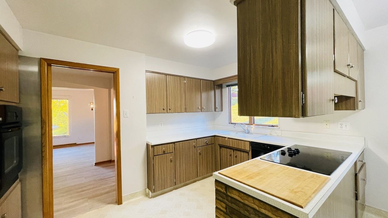 1491 East Maiden Street, Unit Main - Photo 5 of 18