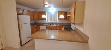 featured image of 651 Ponahawai St #101