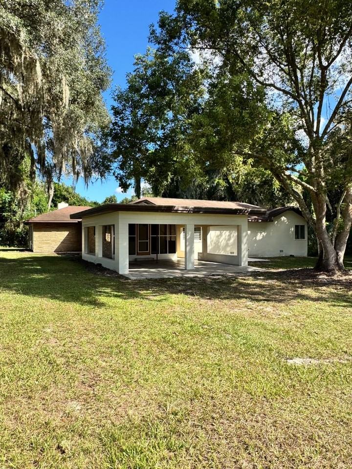 11850 Schambeau Rd - Photo 3 of 17