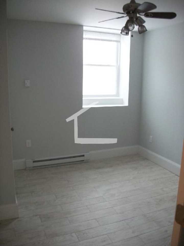 15 Babcock St - Photo 7 of 13