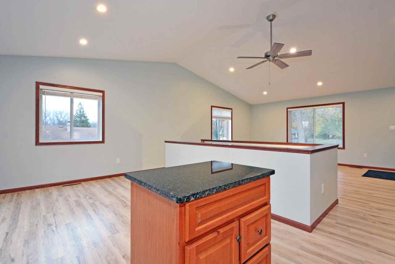 616 Southwest 3rd Street - Photo 7 of 26