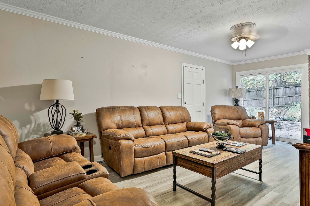 104 Laurel Ct - Photo 4 of 19