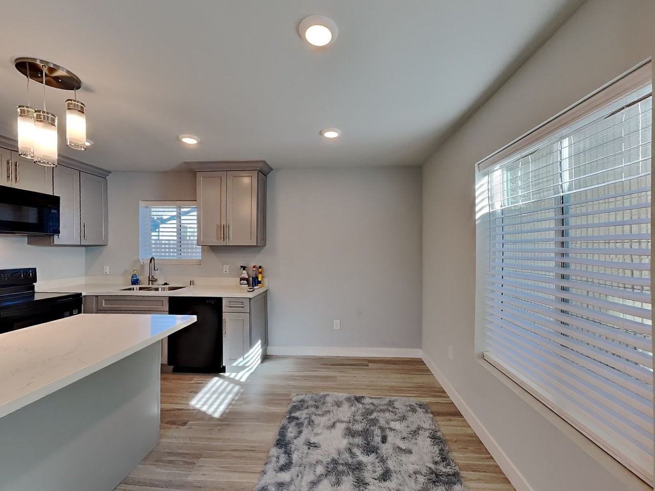 1700 104th Avenue - Photo 4 of 17