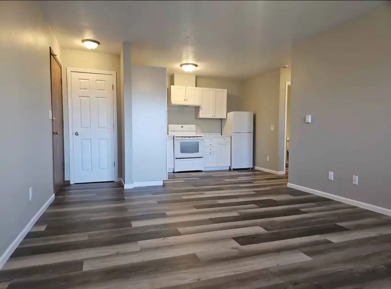 1206 Locust Road - Photo 2 of 13