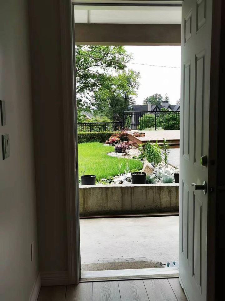 16048 77 Avenue - Photo 4 of 7