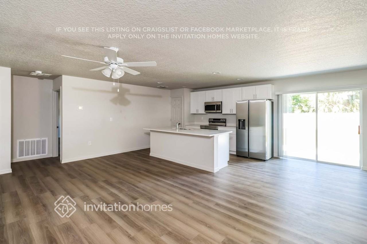 1540 Salazar St Se - Photo 3 of 16