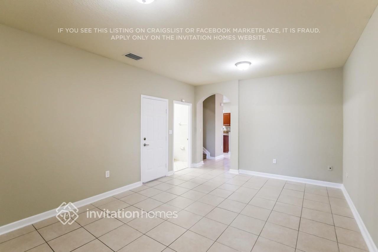 11292 Sw 234th Ter - Photo 4 of 18