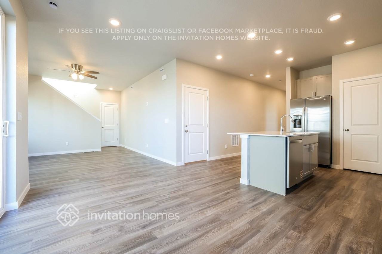 22539 E 47th Dr - Photo 5 of 18