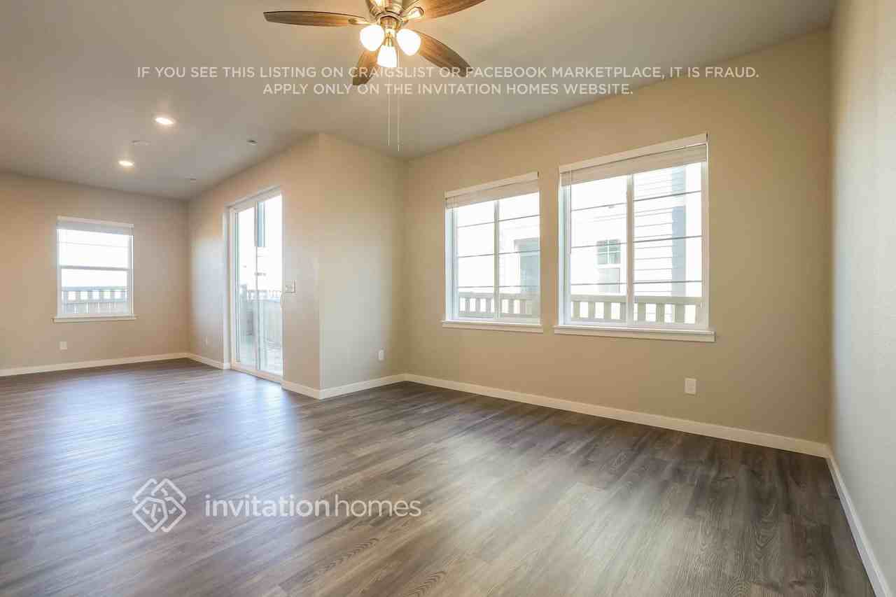 22539 E 47th Dr - Photo 6 of 18