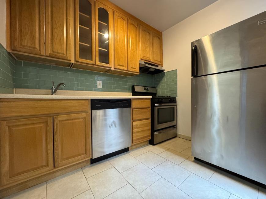 79 Haven Avenue - Photo 3 of 8