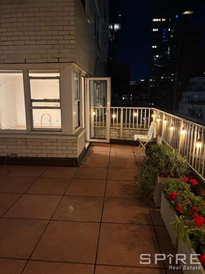 153 East 57th Street - Photo 5 of 10