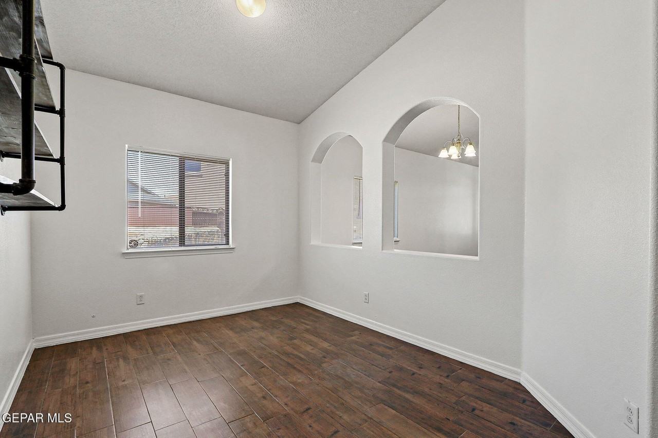 3141 Fury Point Place - Photo 6 of 50