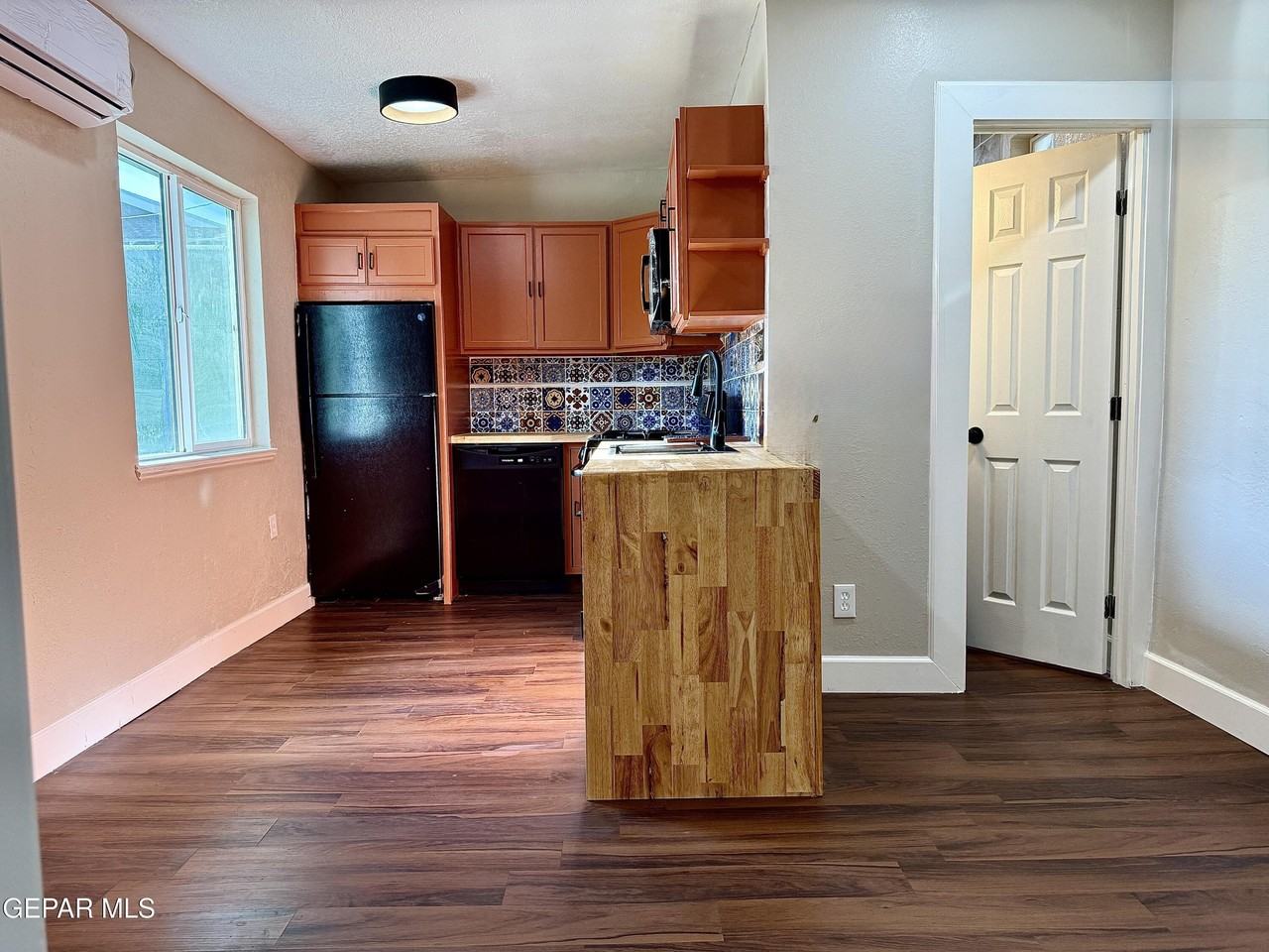 2929 Grant Ave Unit B #B - Photo 6 of 15